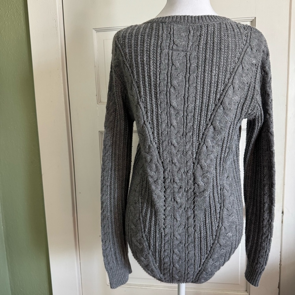 SO Soft Grey Cable Knit Pullover Sweater – Classic & Cozy - Picture 4 of 6